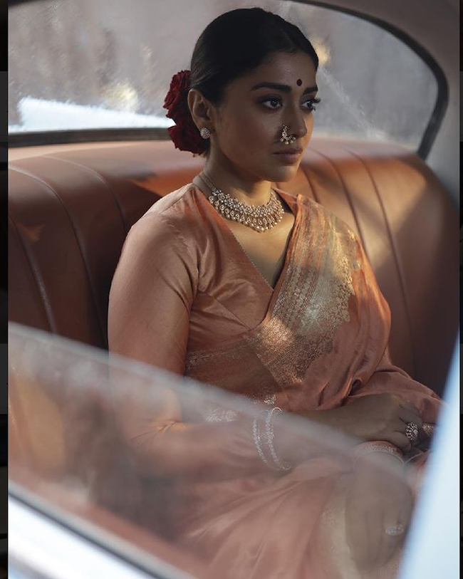 Shriya Saran Pulls Of The Vintage Fashion